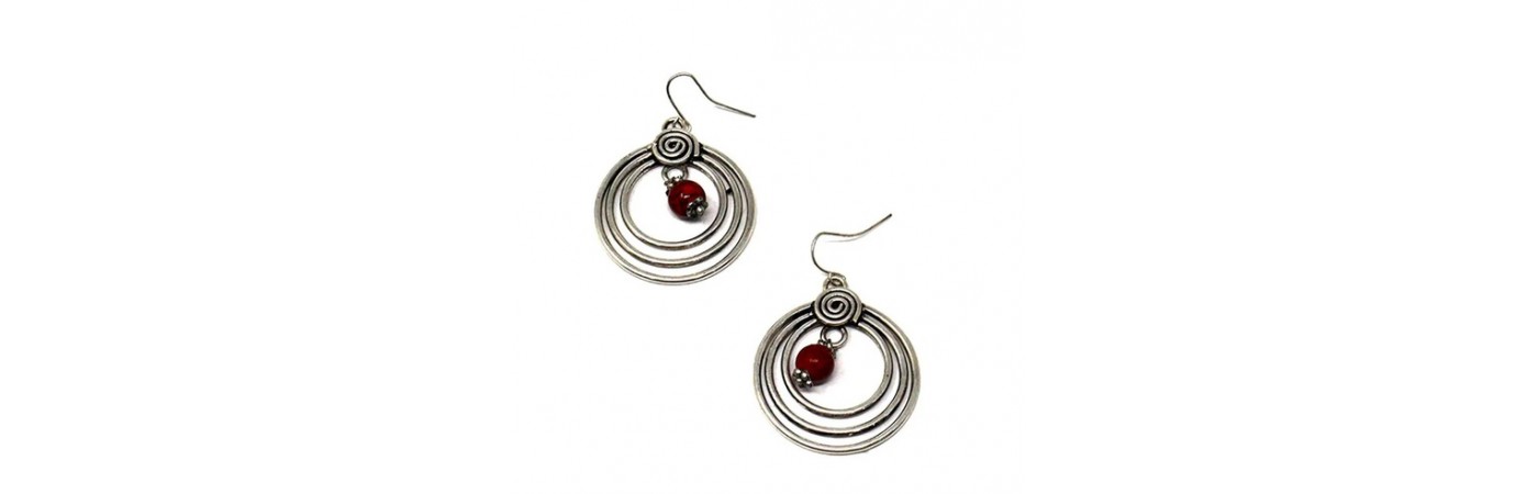 Garnet bead hanging round silver oxide earrings